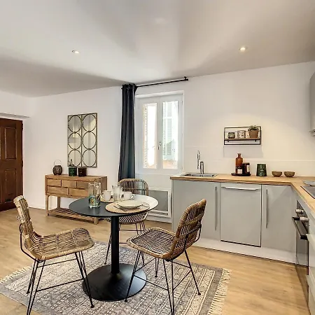 Le Papillon De Apartament