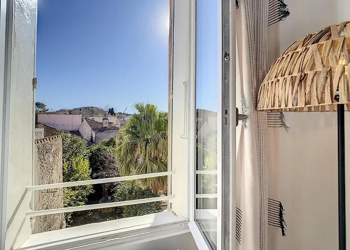 Daire Le Papillon De *